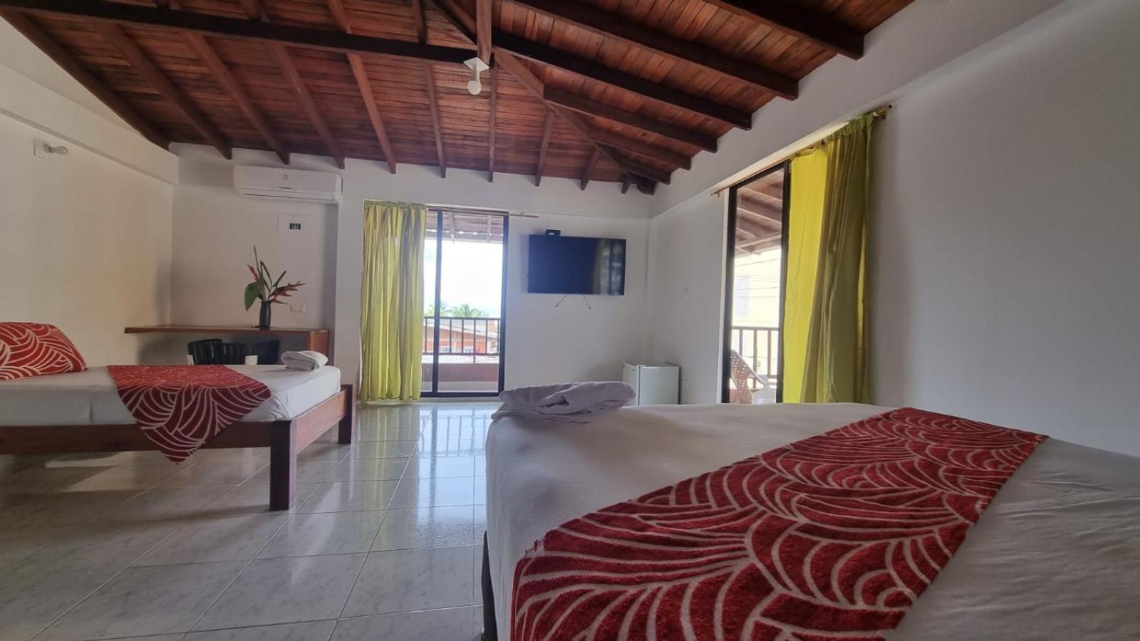 Hotel Bahía Yubarta Bahia Solano Bagian luar foto